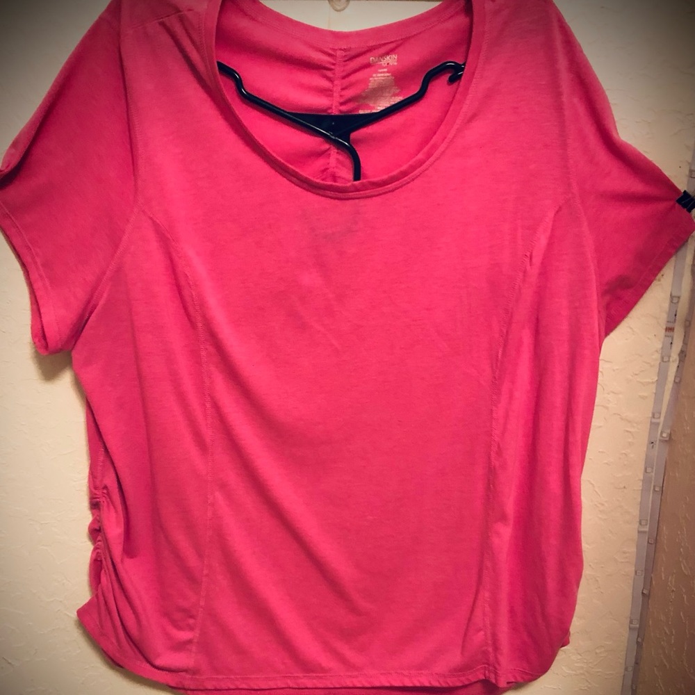 Danskin hot pink T-shirt